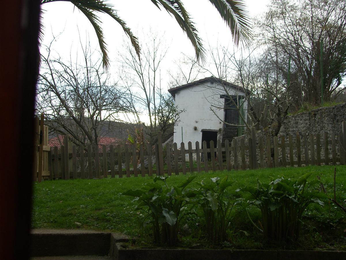 Posada El Pareon Sirviella 外观 照片