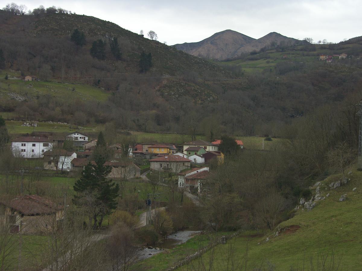 Posada El Pareon Sirviella 外观 照片