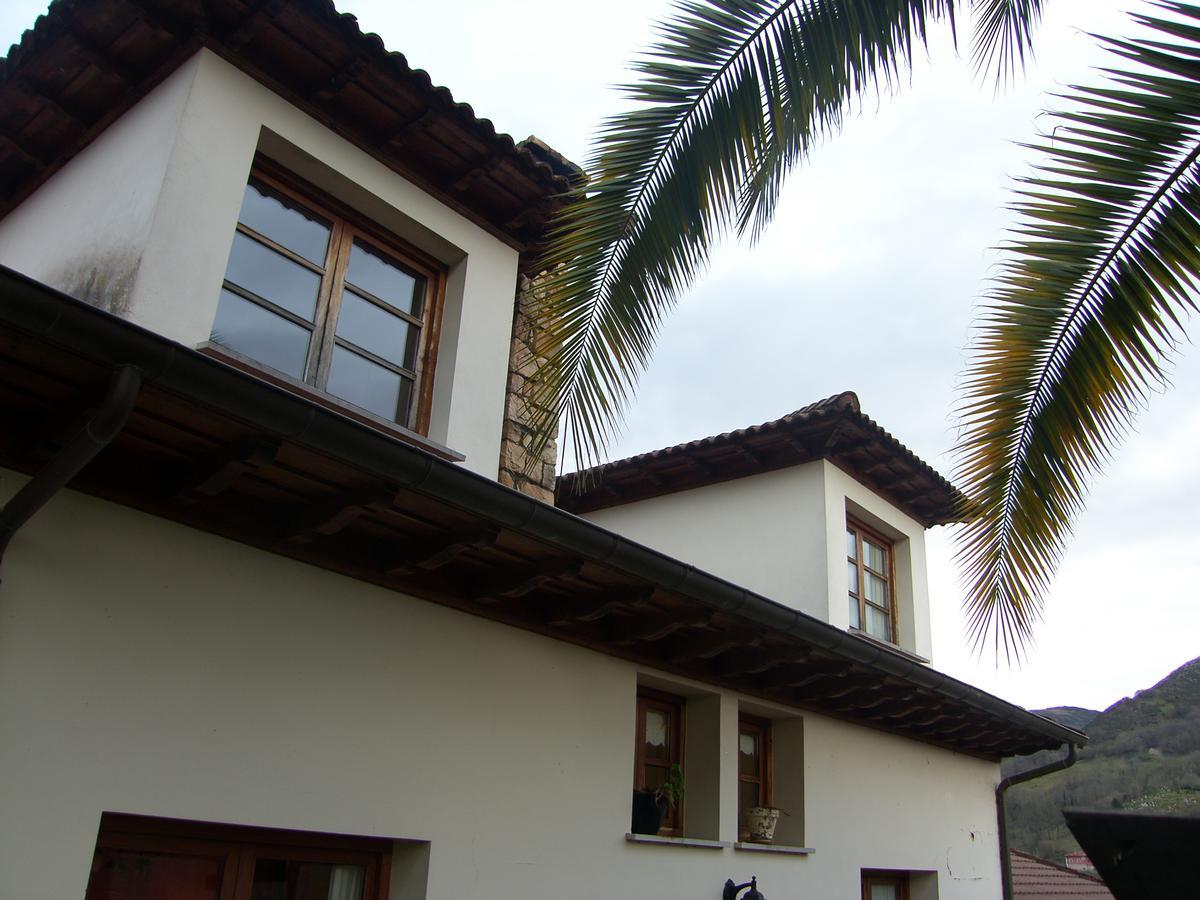 Posada El Pareon Sirviella 外观 照片