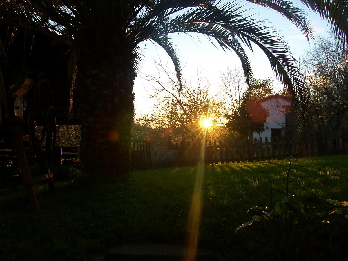 Posada El Pareon Sirviella 外观 照片