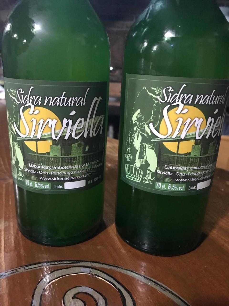 Posada El Pareon Sirviella 外观 照片